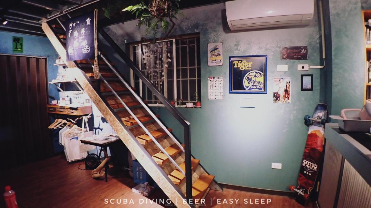 氮醉潛水酒吧旅宿joscubar Diving Hostel Xiaoliuqiu Dış mekan fotoğraf